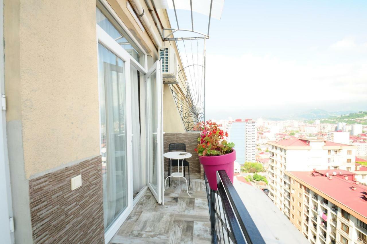 Apartments With A View Of The Trinity Holy Батуми Экстерьер фото